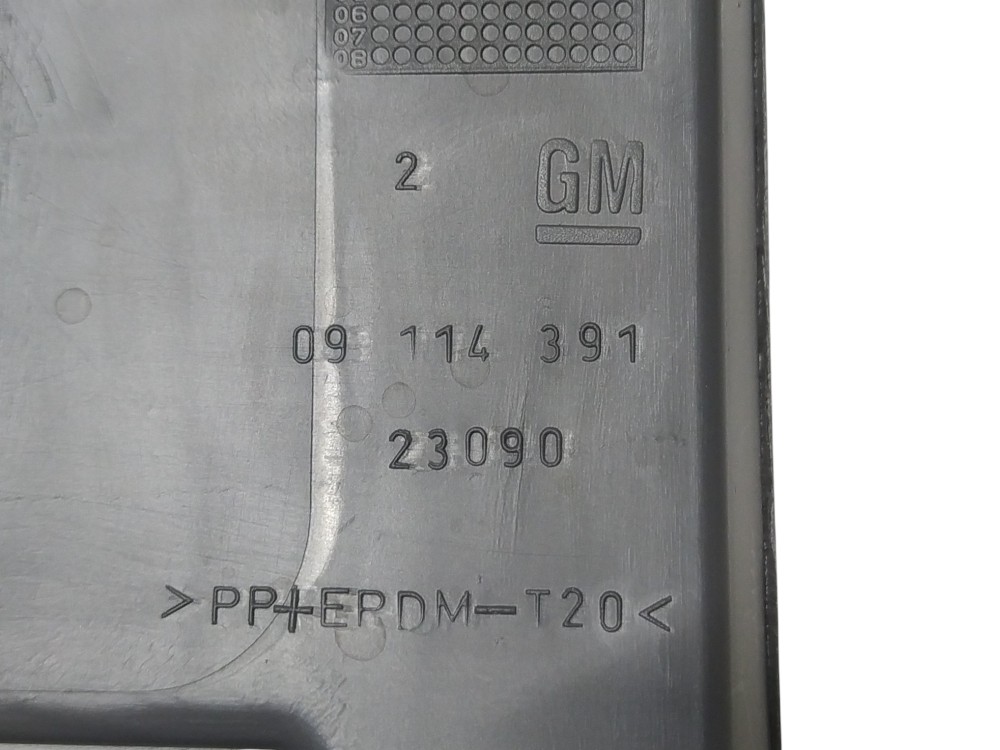 Acabamento Inferior Esquerdo Do Painel Gm Corsa 2002 V122 6