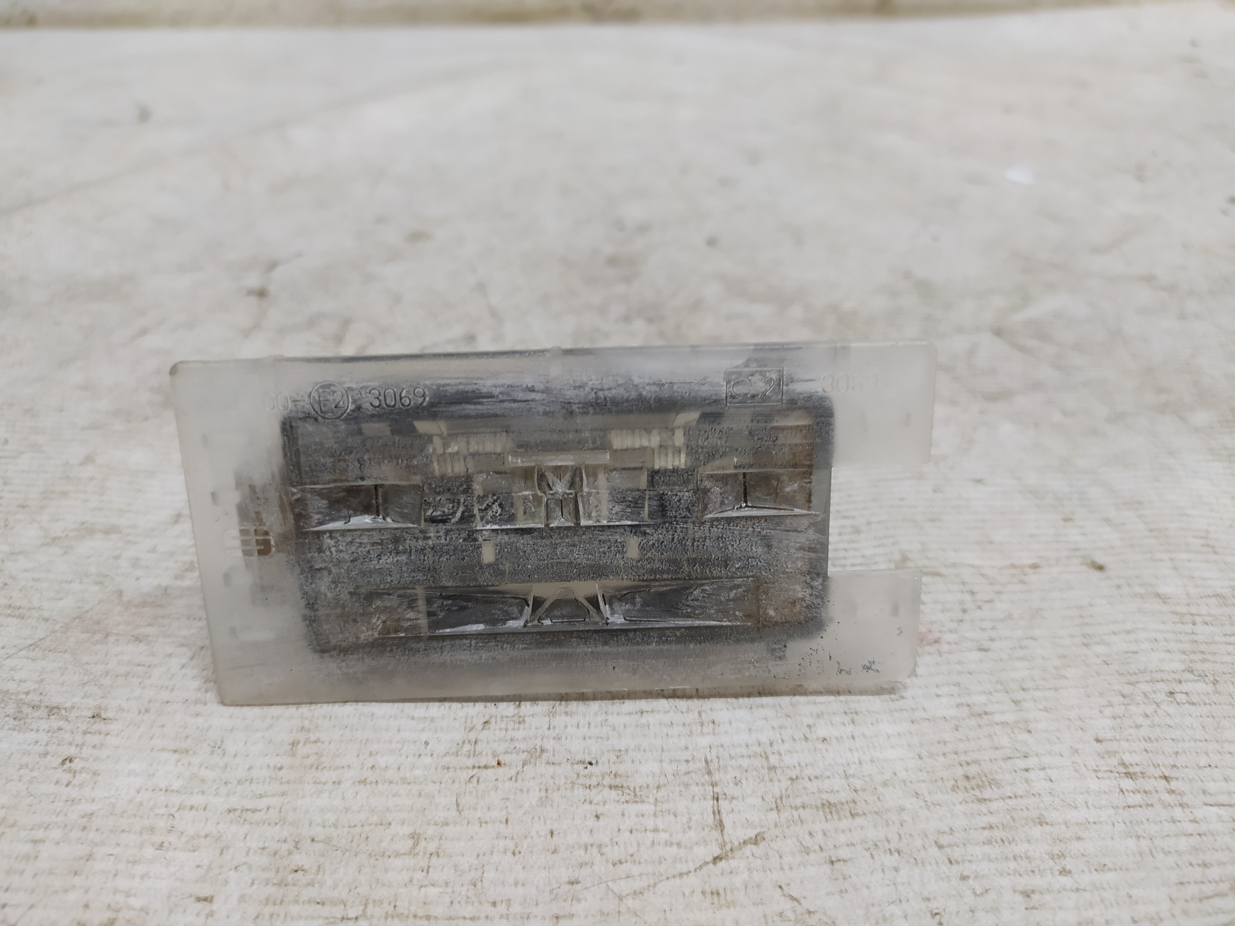 Luz Placa Chevrolet Celta 2005 90564968 V95 Balcão