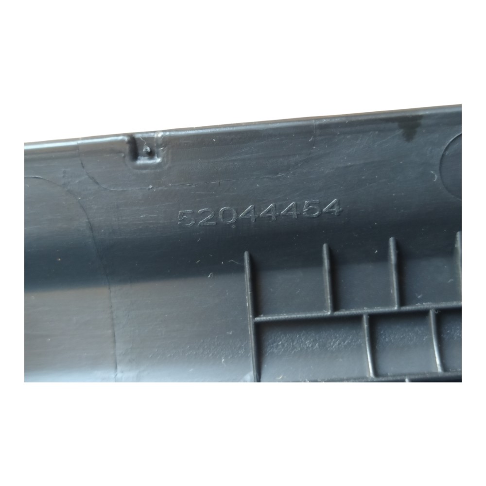 Soleira Porta Dianteira Direita Chevrolet Onix 2014 V140 8