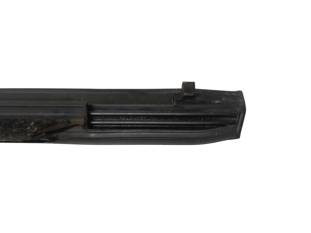 Canaleta Traseira Direita Ford New Fiesta 2019 Par V134 Preto 6