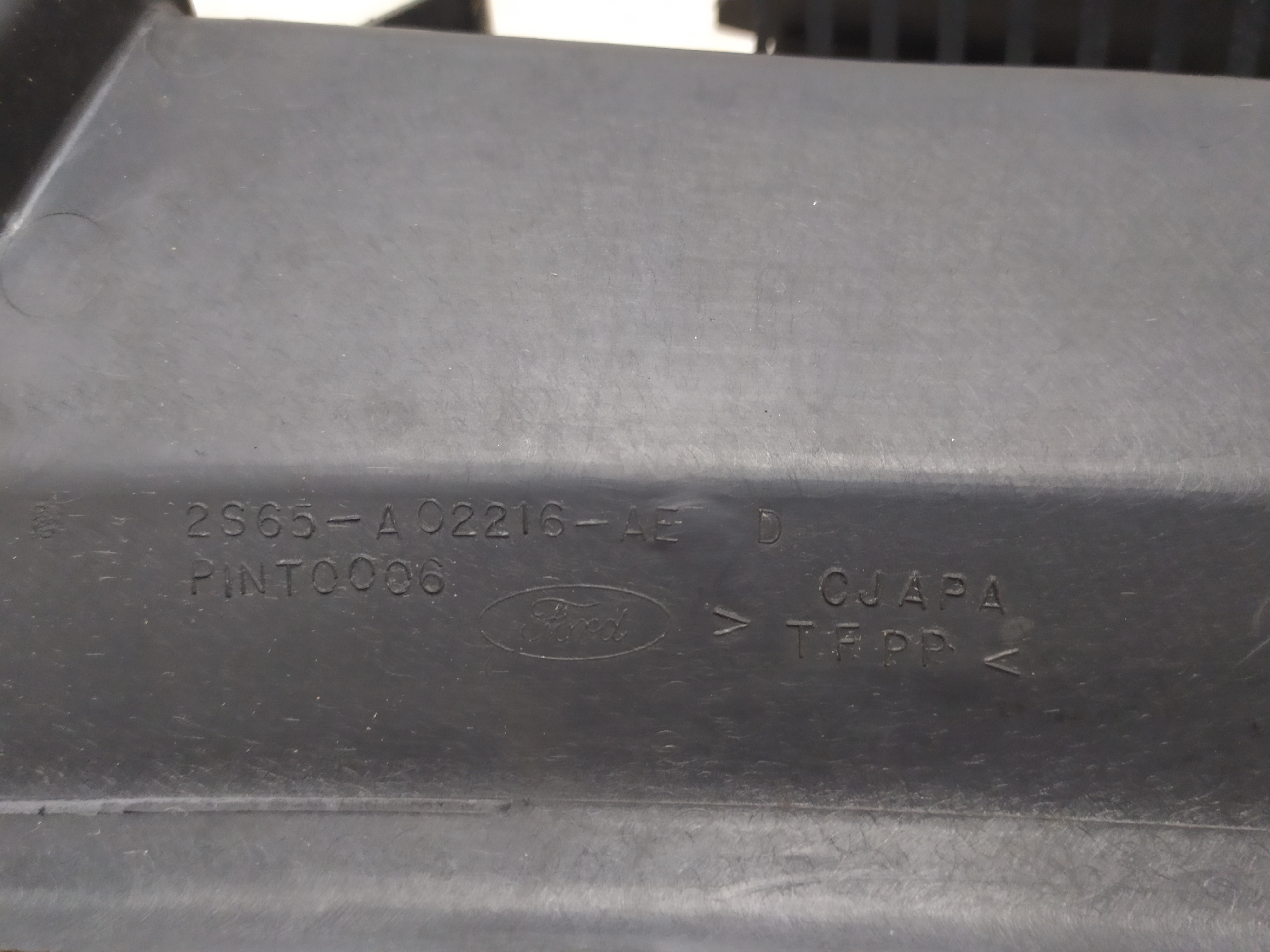 Grade Churrasqueira Ford Fiesta Par 2003 V100 6
