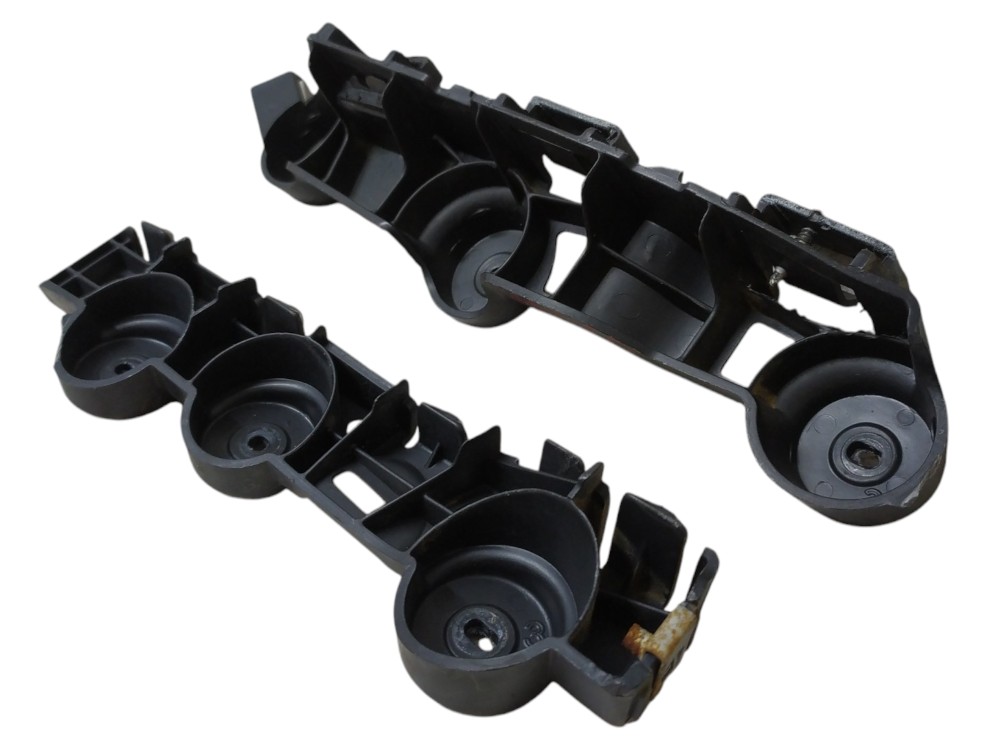 Guia Parachoque Traseiro Direito Chevrolet Onix 2015 V109 3