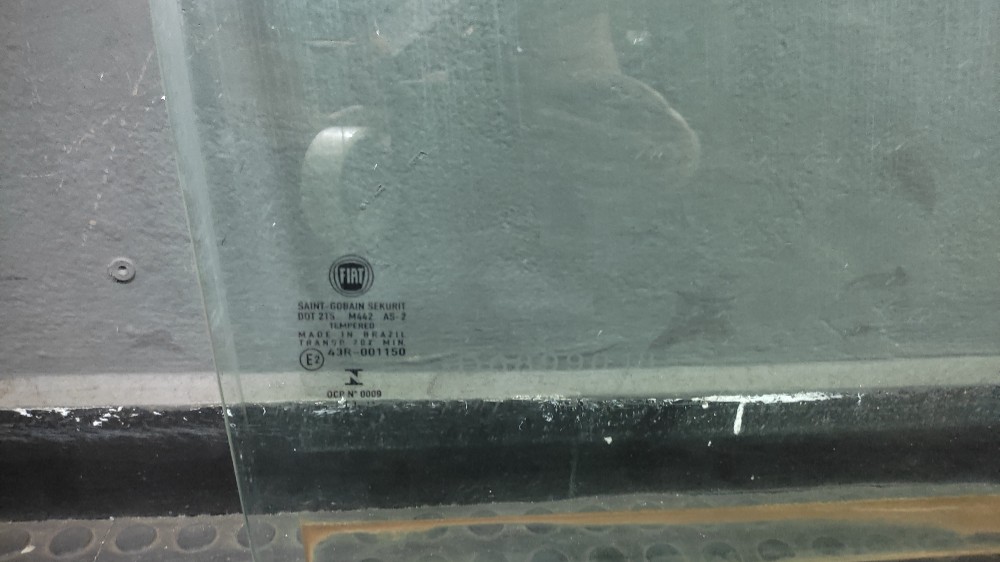 Vidro Porta Direita Fiat Uno 2 Portas V154 2