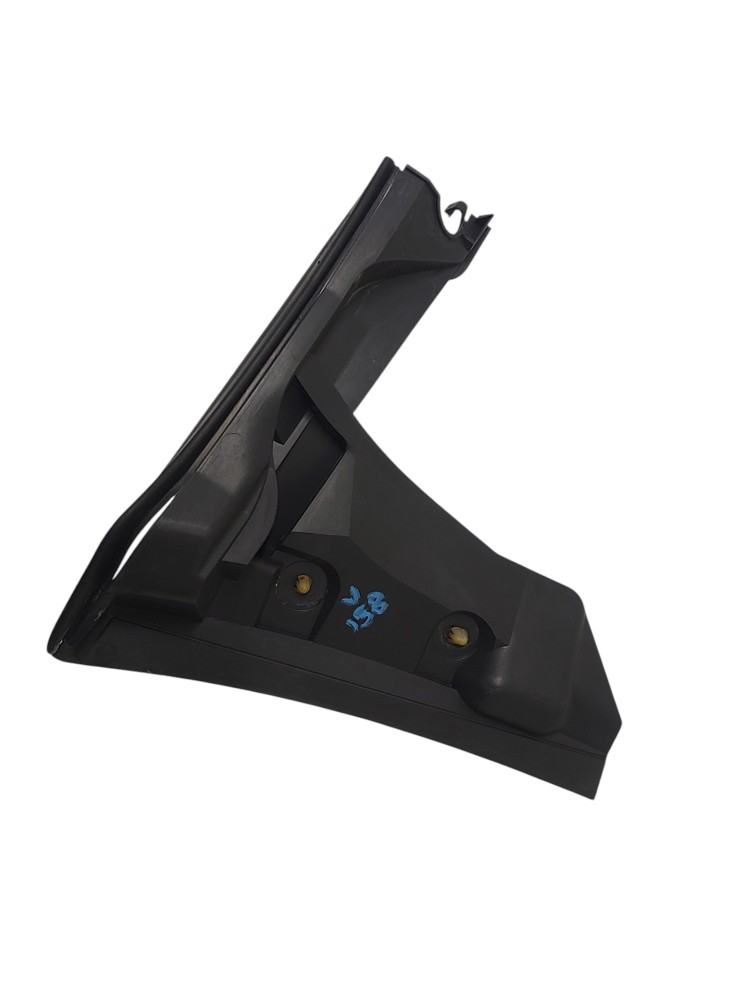 Moldura Suporte Churrasqueira Direita Renault Clio 2004 v158
