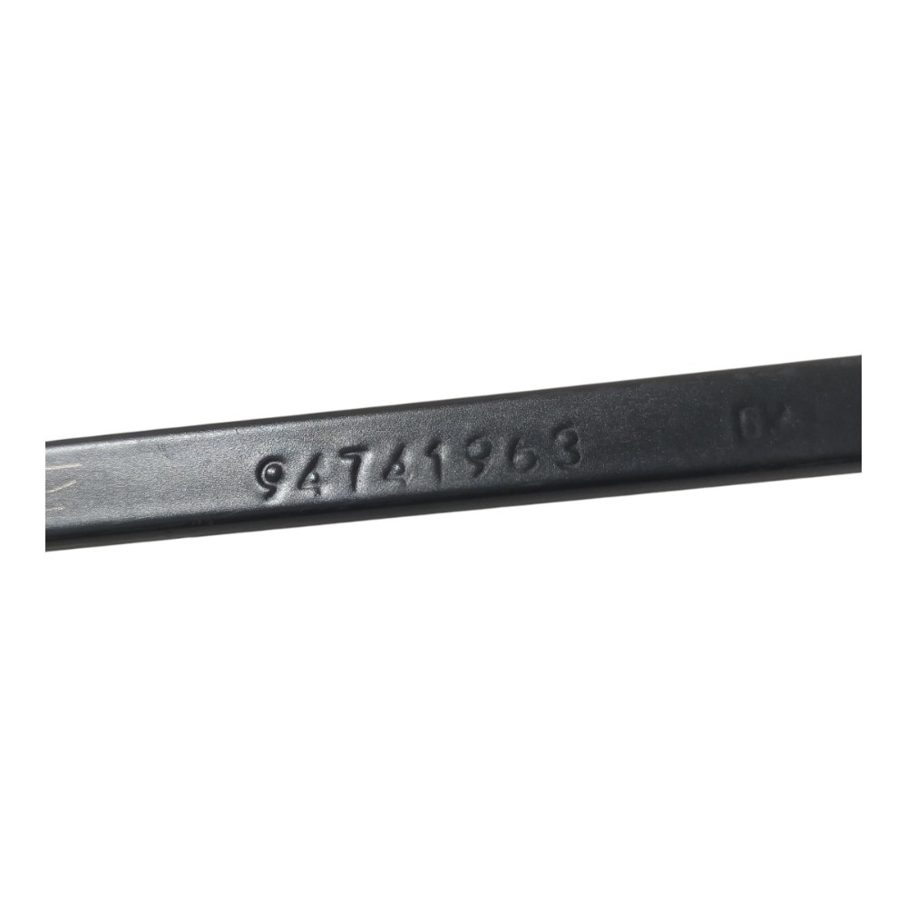 Braço Limpador Parabrisa Direito Gm Classic 2014 6