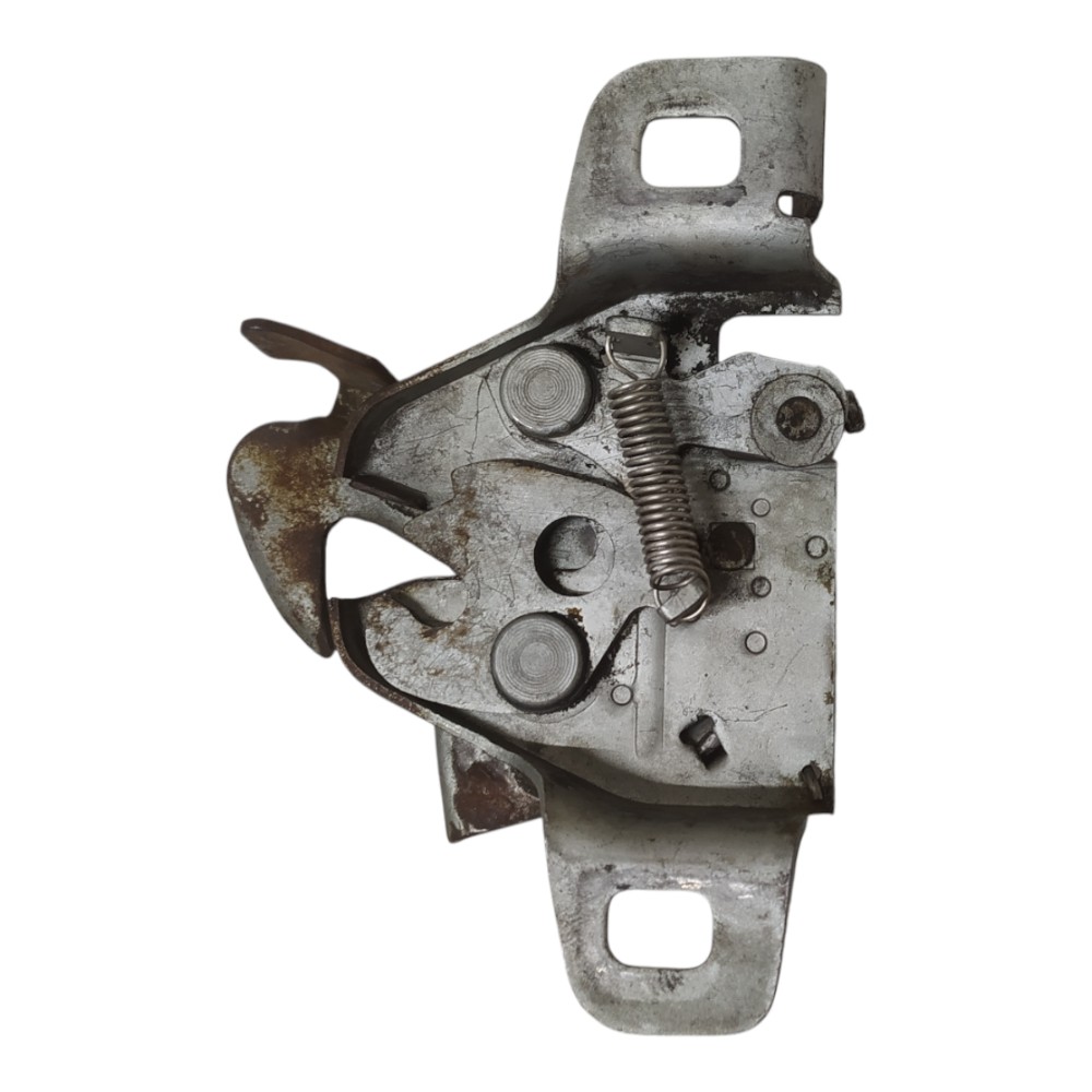Fechadura Do Capô Vw Santana Quantum 2001 2002 V166