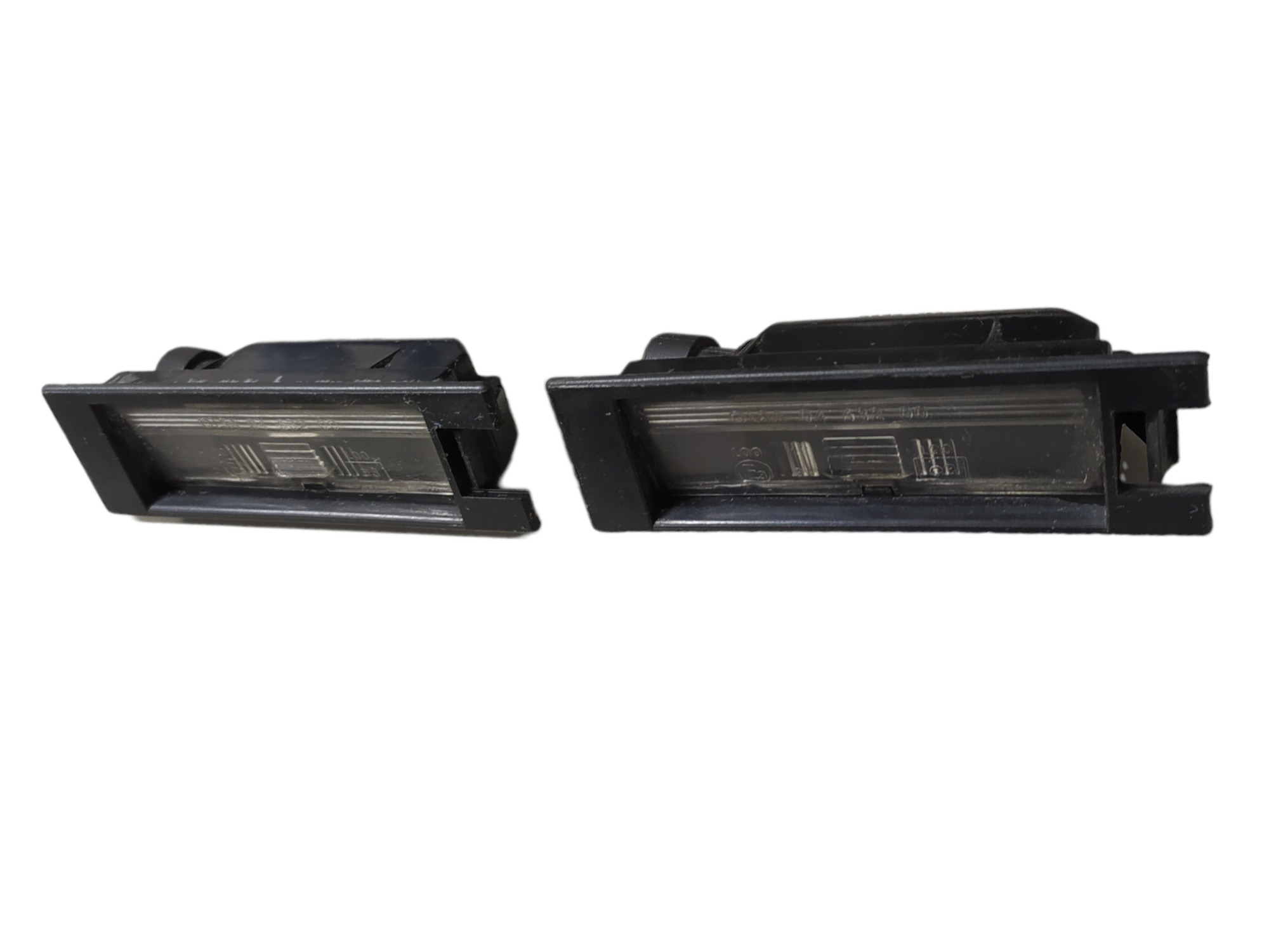 Luz Placa Par Fiat Uno Mille Punto Toro Palio 2006 A 2010 2