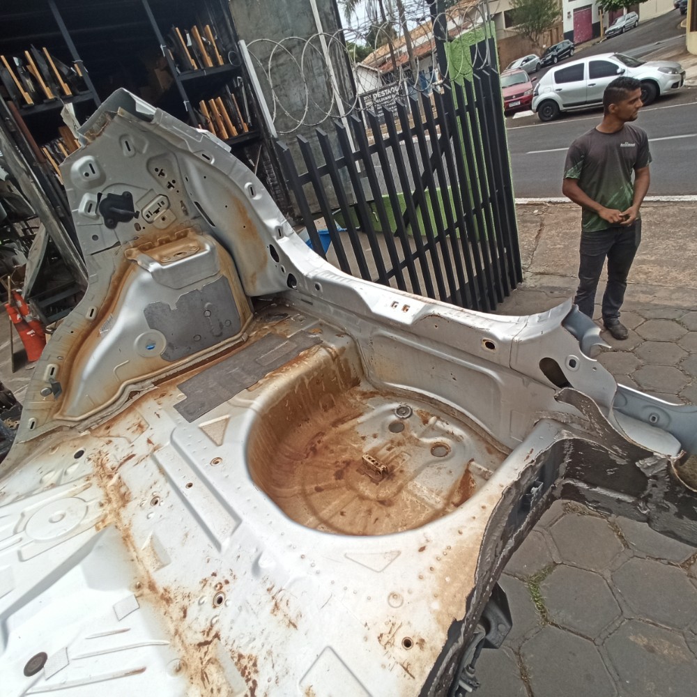 Lateria Ford Ka 2013 em diante 4