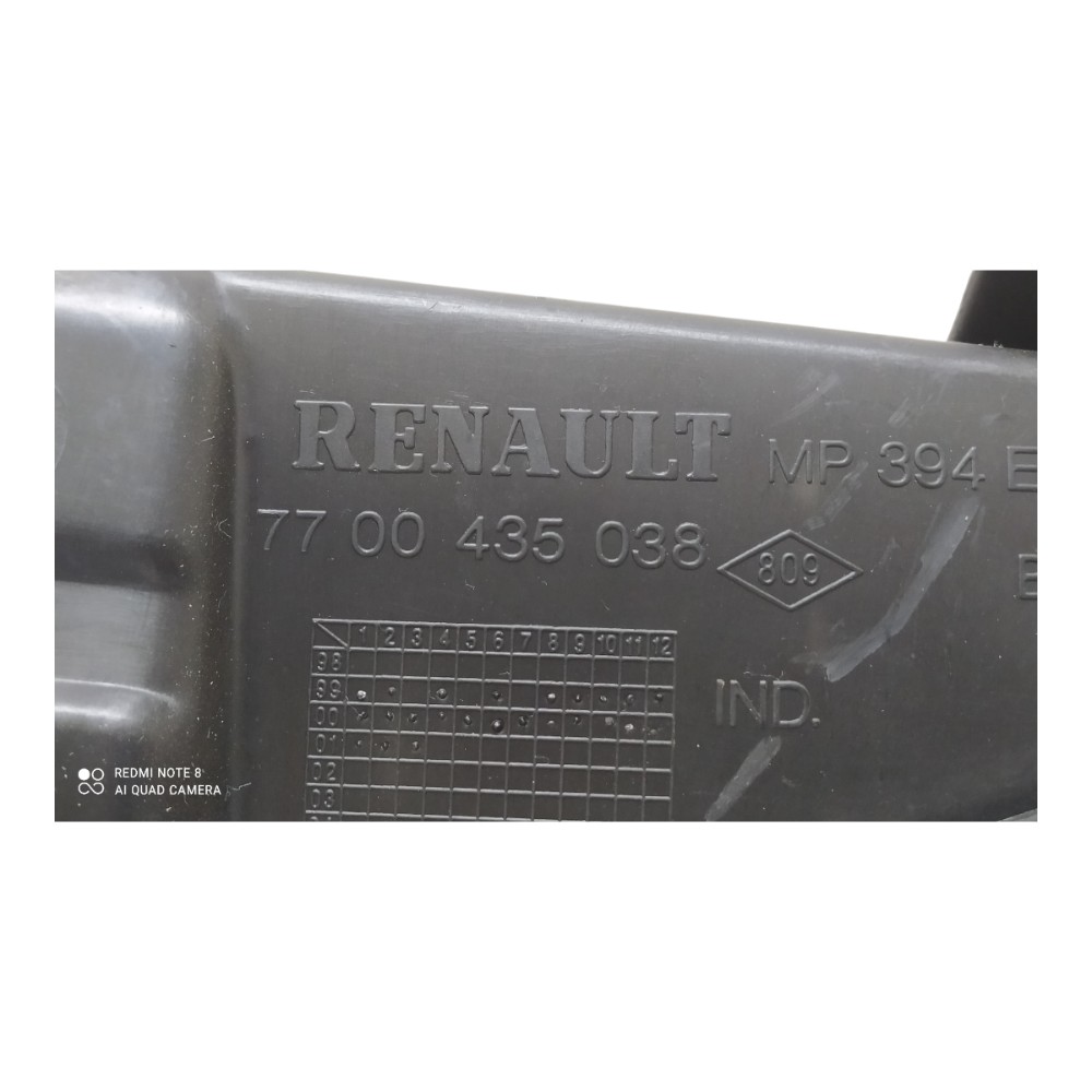 Soleira tampa traseira Renault clio 1.0 2001 V131 10