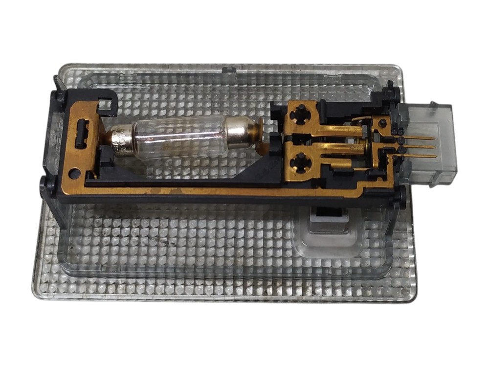 Luz De Teto Cortesia Gm Onix 1.0 2015 V109 3