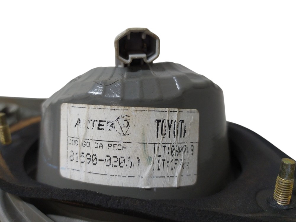 Lanterna Esquerda Da Tampa Traseira Toyota Corolla 2003 5