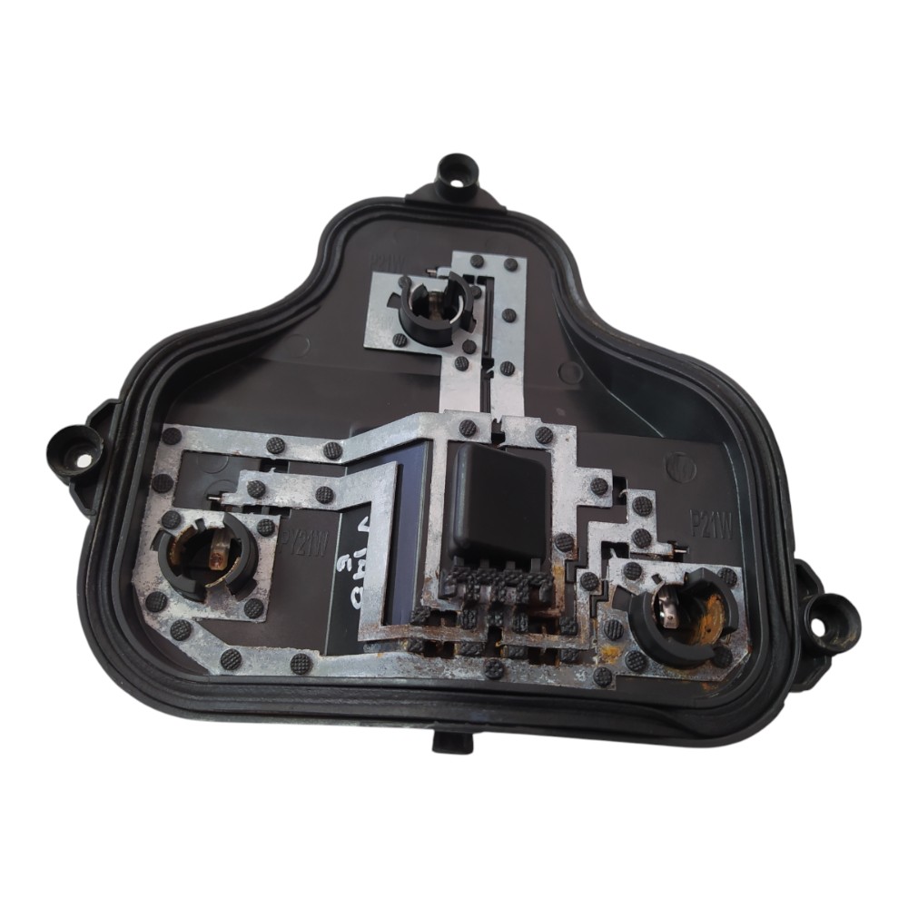 Circuito Lanterna Traseira Esquerda Chevrolet Onix 2014 V140 8
