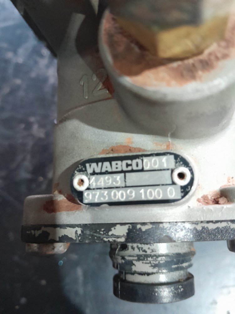 Válvula Distribuidora De Ar Wabco Mercedes  – 9730091000 6