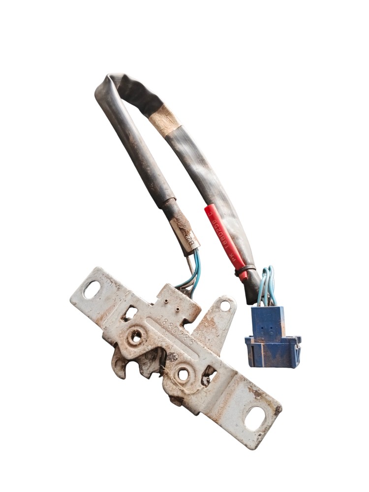 FECHADURA TAMPA MALEIRO ORIGINAL SCANIA S4 S5 S6 – 1880286