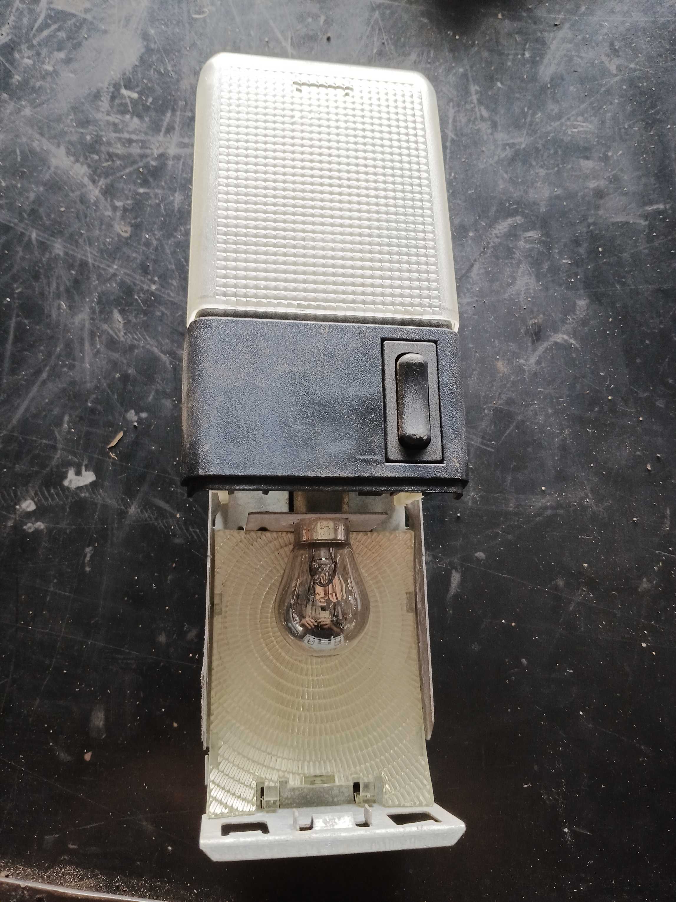 LANTERNA DO TETO CABINE ORIGINAL DAF CF – 2262811