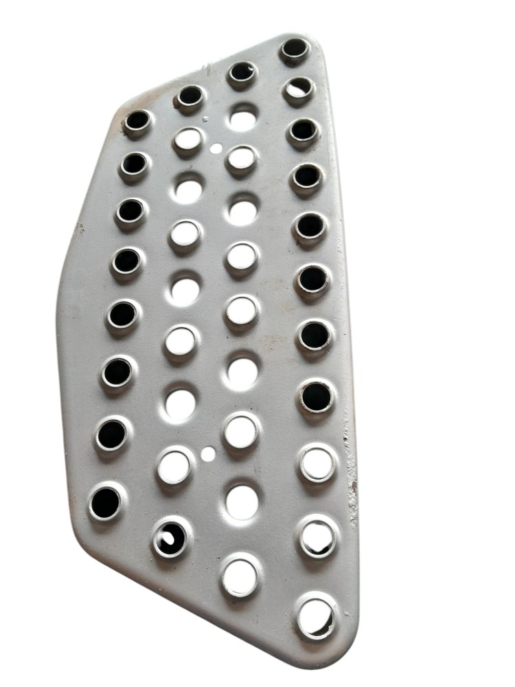 PISANTE CENTRAL ESTRIBO SUPERIOR MAN TGX VW METEOR-2V2821685 2
