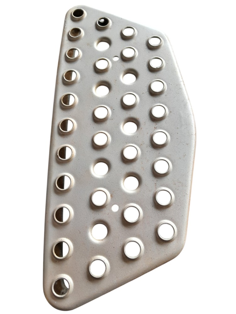 PISANTE CENTRAL ESTRIBO SUPERIOR VW METEOR MAN TGX-2V5821865 2