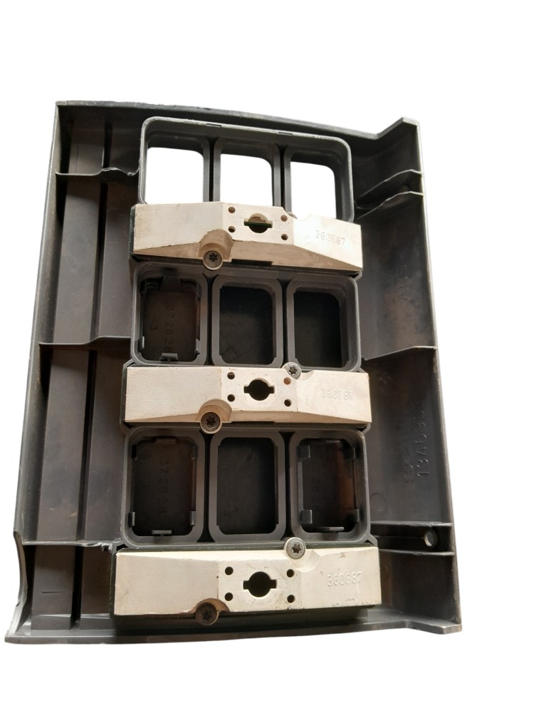 Moldura Do Painel Superior Original Scania S4 – 1346903