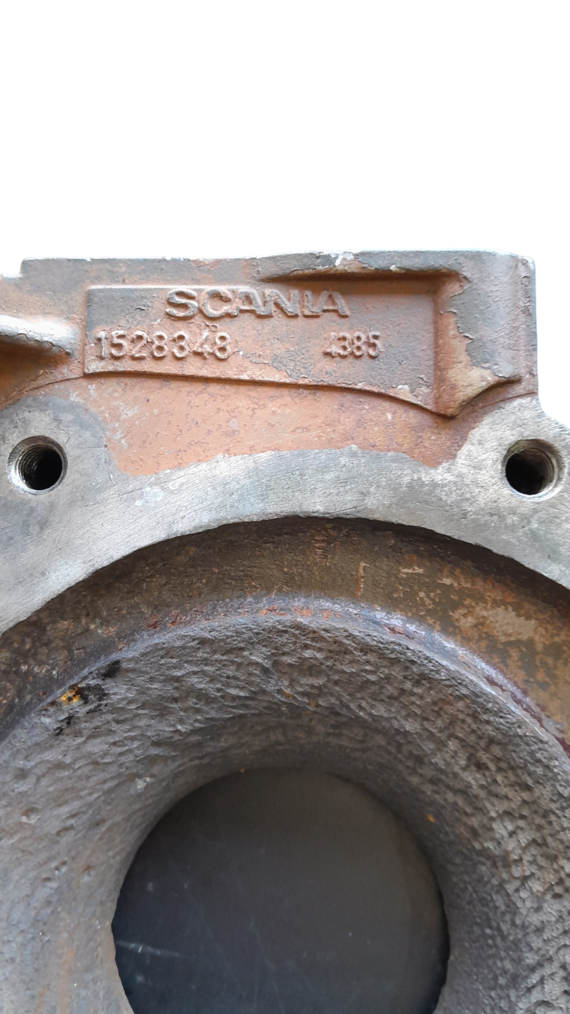 Flange Da Carcaça Bomba Dagua Scania 1528348 4
