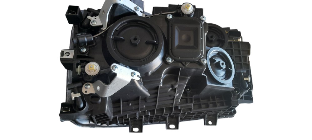 FAROL PRINCIPAL LD SCANIA NTG – 2379893
