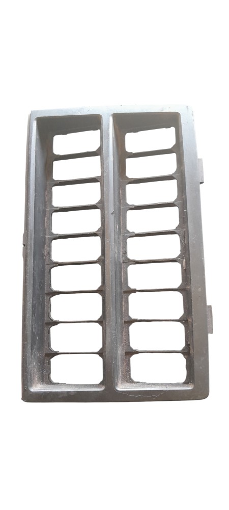 MOLDURA PAINEL INTERRUPTORES ORIGINAL MAN TGX – 2300015020 2
