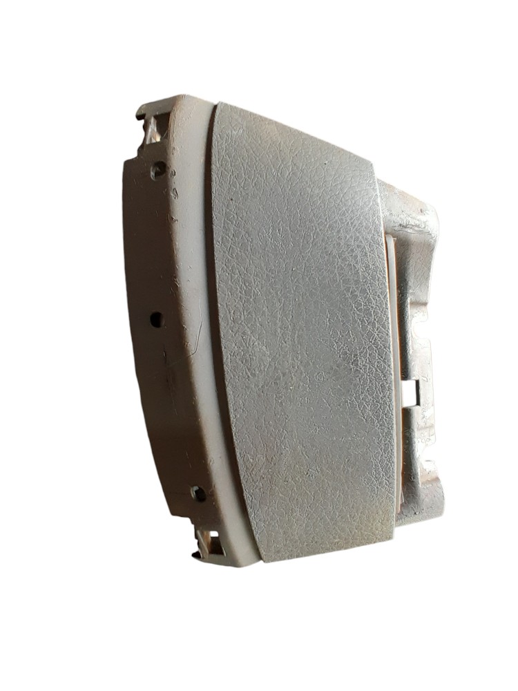 Tampa Caixa Fusíveis Original Volvo Fh C/ Detalhe – 3175630 3