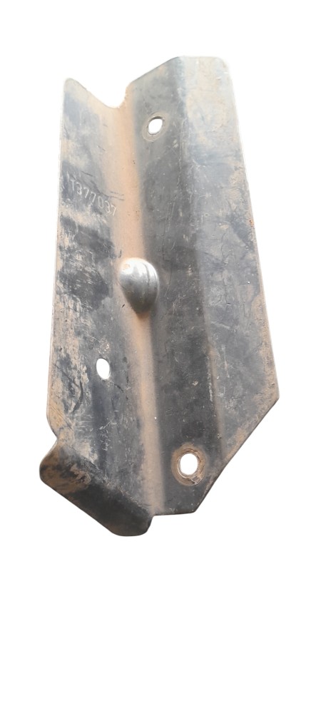 Chapa Suporte Radiador Le Original Scania S4 – 1377037 4