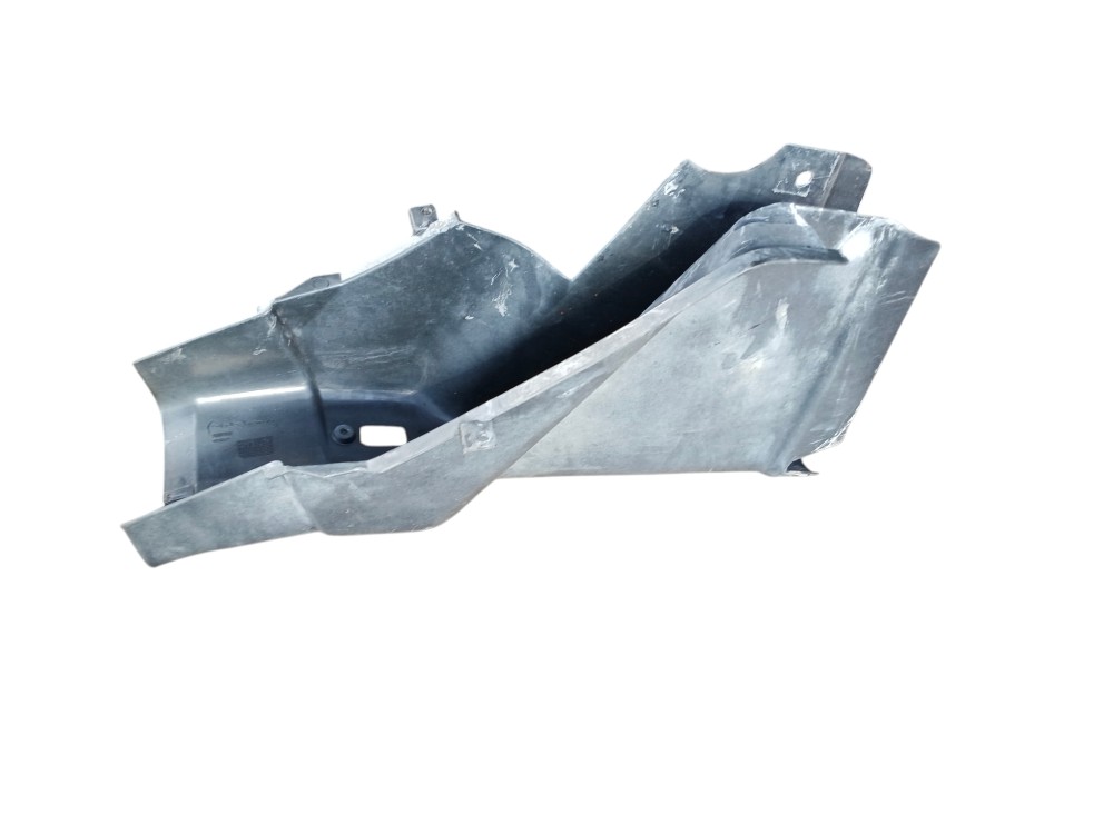 MOLDURA SUPERIOR COLUNA DIREÇÃO ORIGINAL DAF CF – 1362739 2