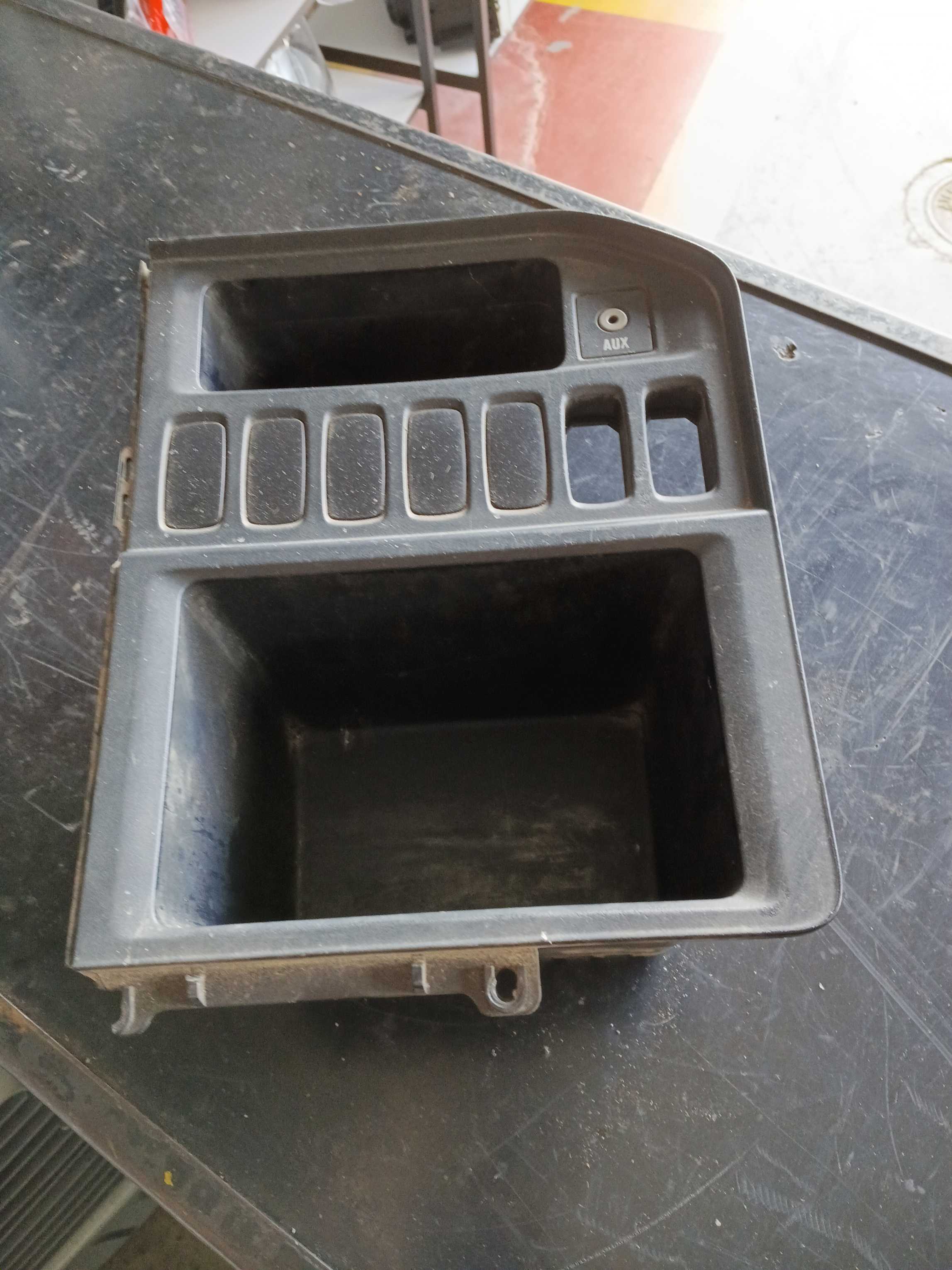 PORTA OBJETOS PAINEL ORIGINAL SCANIA R440 – 1853567 3