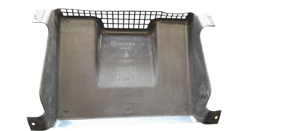 Acabamento Defletor Ar Original Mercedes Benz – A9798310036 5
