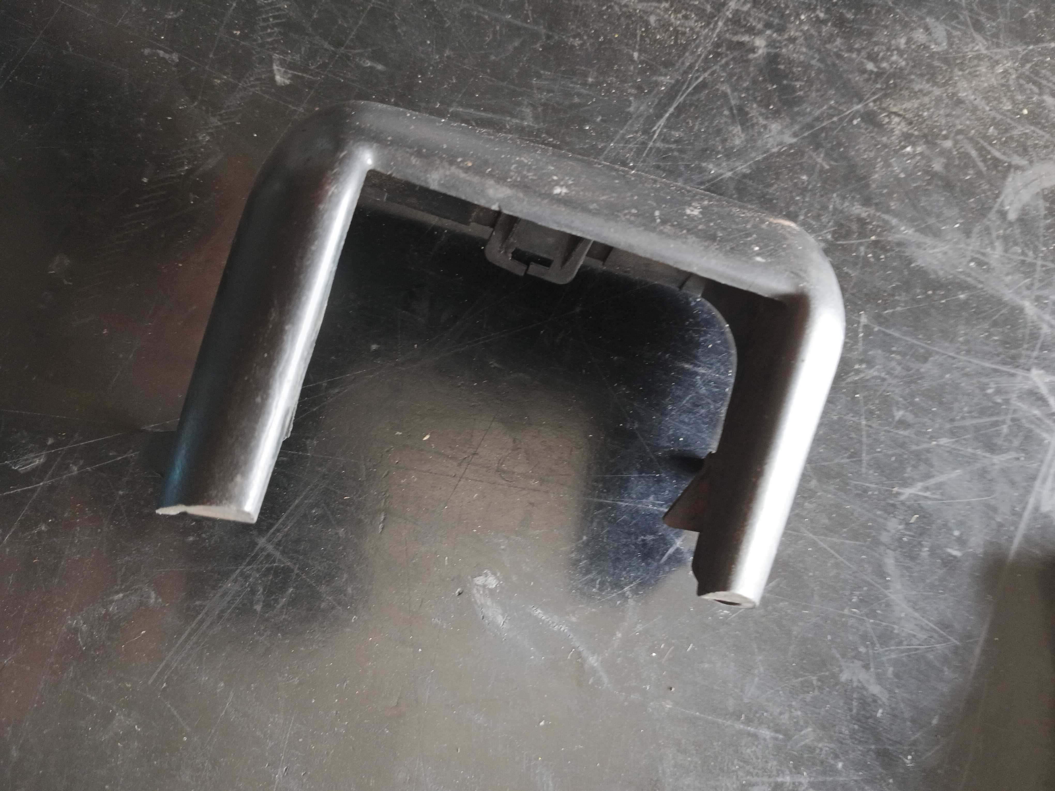 CAPA DA DOBRADIÇA PORTA LD ORIGINAL SCANIA S4 – 1346938