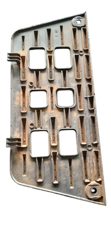 Pisante Estribo Original Mercedes Benz Actros – A9436660028 2