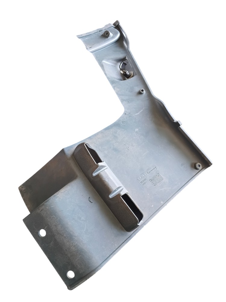 ACABAMENTO INTERNO CABINE ORIGINAL DAF CF – 1352582