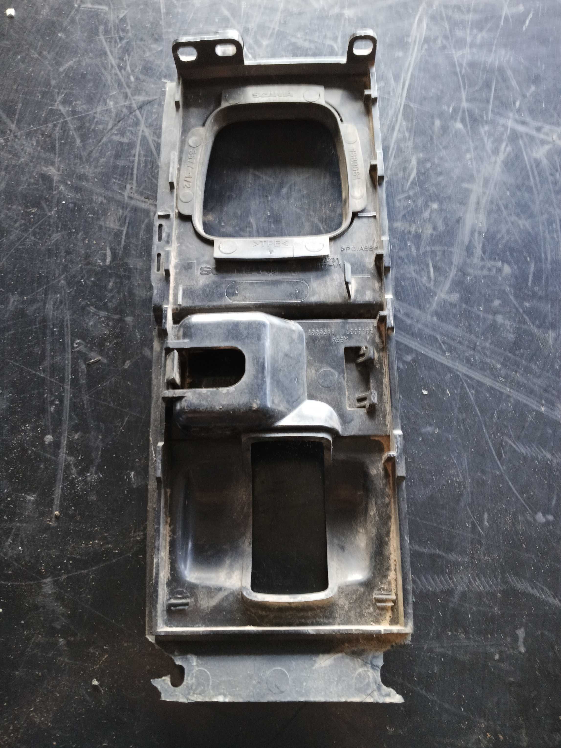 MOLDURA PAINEL ORIGINAL SCANIA R440 S5 – 1883731 2