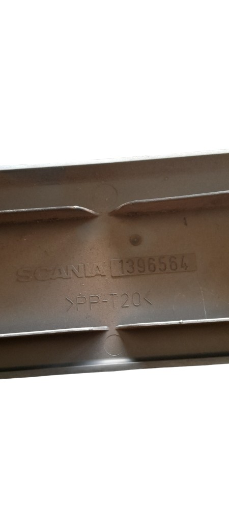 REVESTIMENTO COLUNA INTERNA LD ORIGINAL SCANIA S4 – 1396564 2