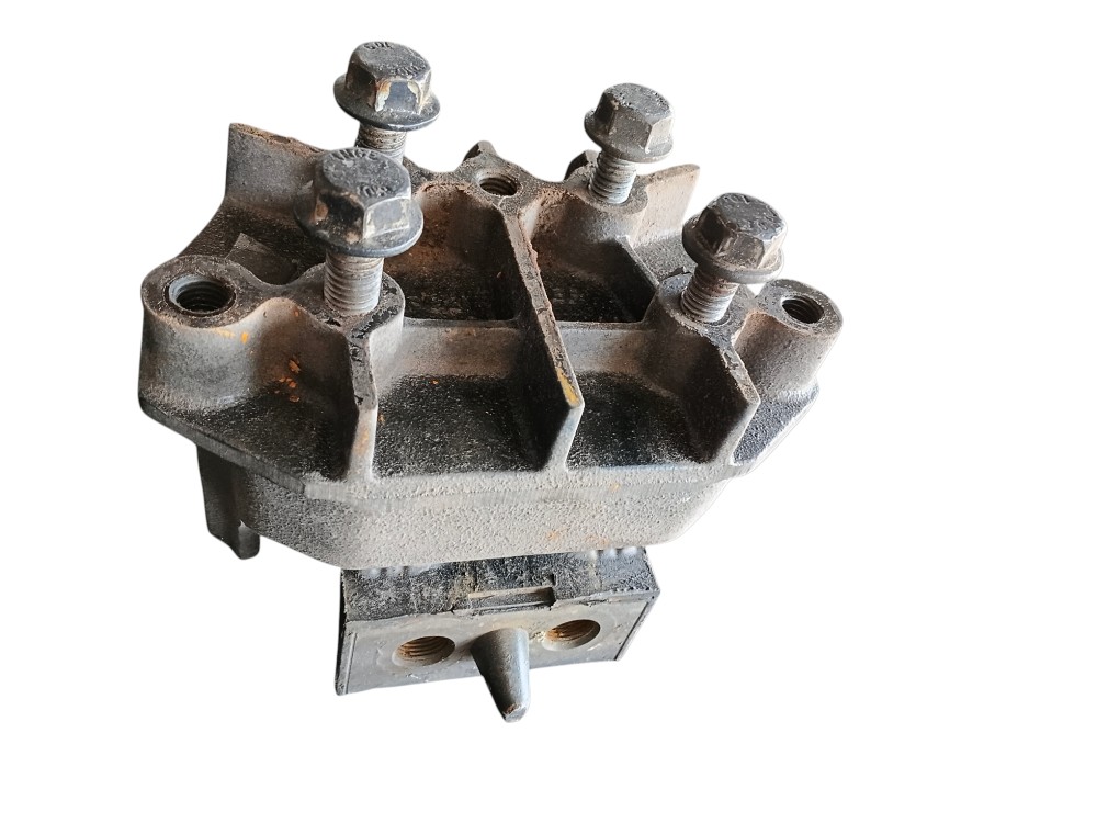 COXIM TRASEIRO DO MOTOR ORIGINAL VW CONSTELLATION – 004800 2