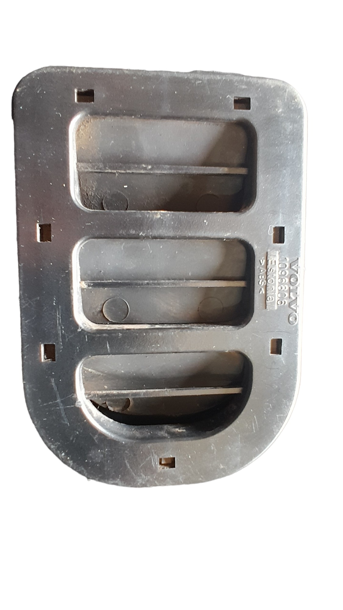 Defletor Tampa Caixa De Ar Original Volvo Fh – 1096806 4