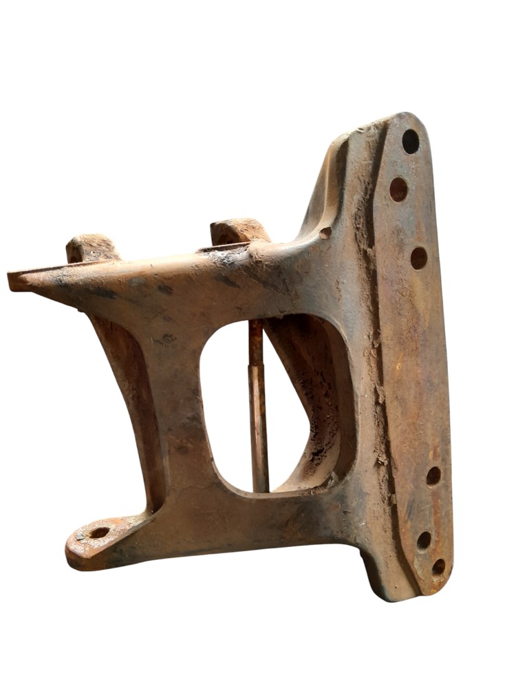 Suporte Mola Dianteiro Ld Volvo Fh Original – 1629504 5