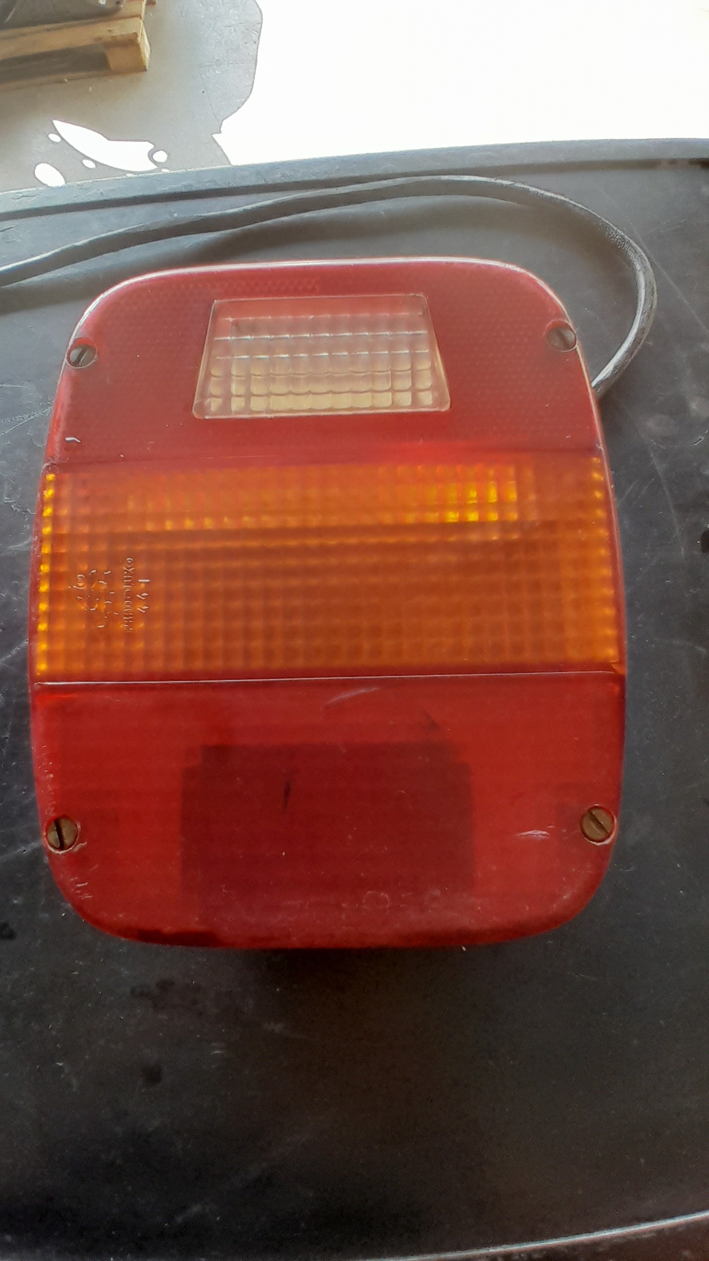 PAR LANTERNA TRASEIRA VW CONSTELLATION  – T12945096 2