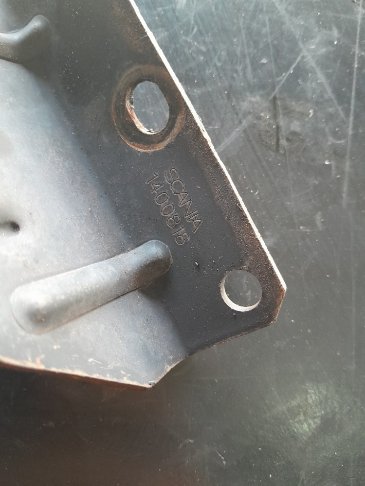 SUPORTE DEFLETOR FRONTAL SUPERIOR ORIGINAL SCANIA – 1400818 4