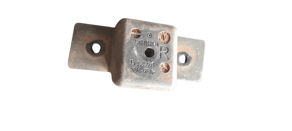 SUPORTE QUEBRA SOL EXTERNO ORIGINAL MERCEDES – A9438112814 2