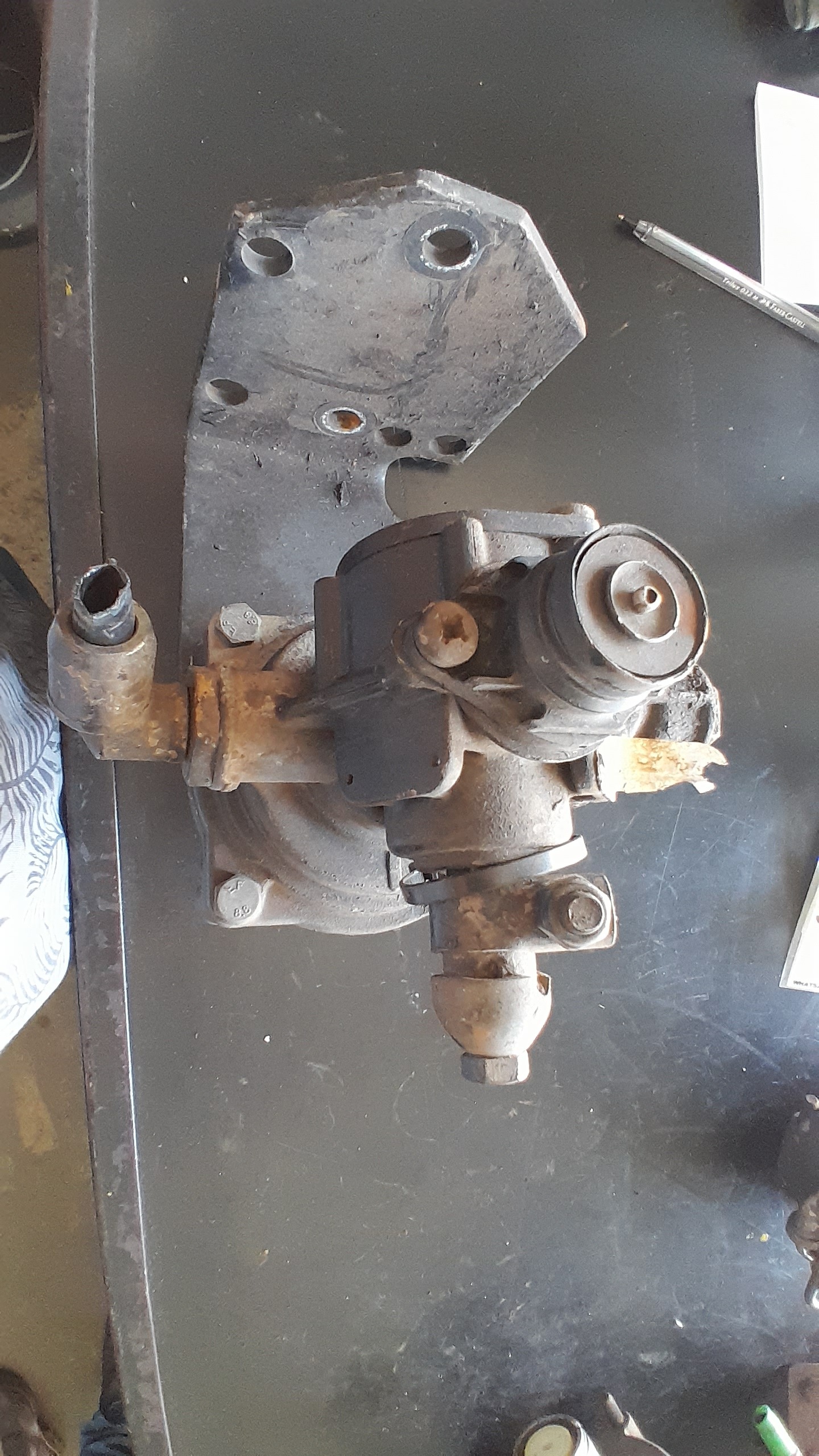 VÁLVULA DE AR IVECO CURSOR  4757100240 2