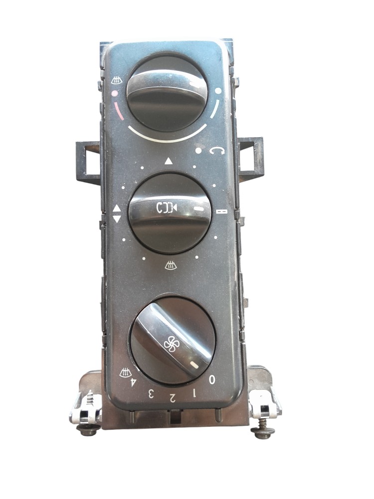 Comando Do Ar Condicionado Mercedes Benz Actros -a9438200026 2