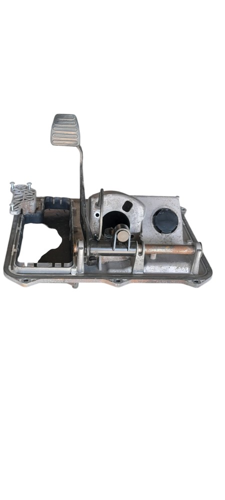 SUPORTE PEDAL ACELERADOR FREIO ORIGINAL MAN TGX USADO