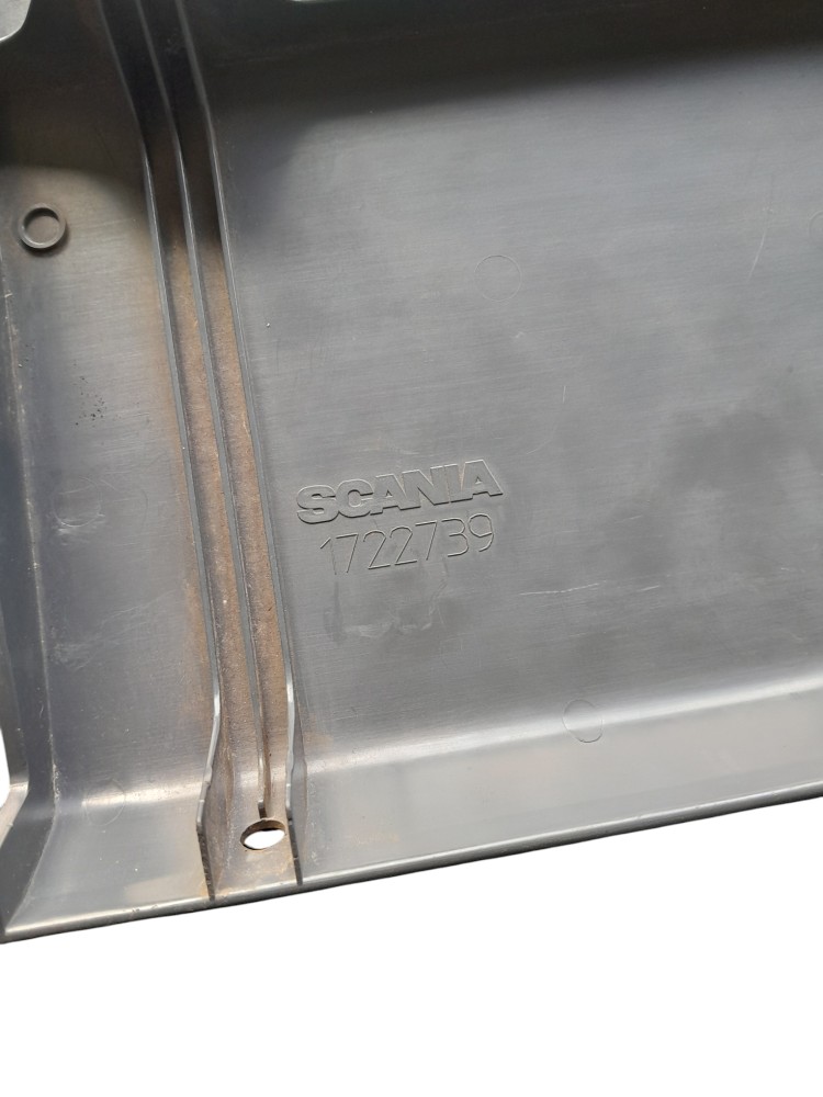 Tampa Da Prateleira Central Original Scania S5 – Q722739 2