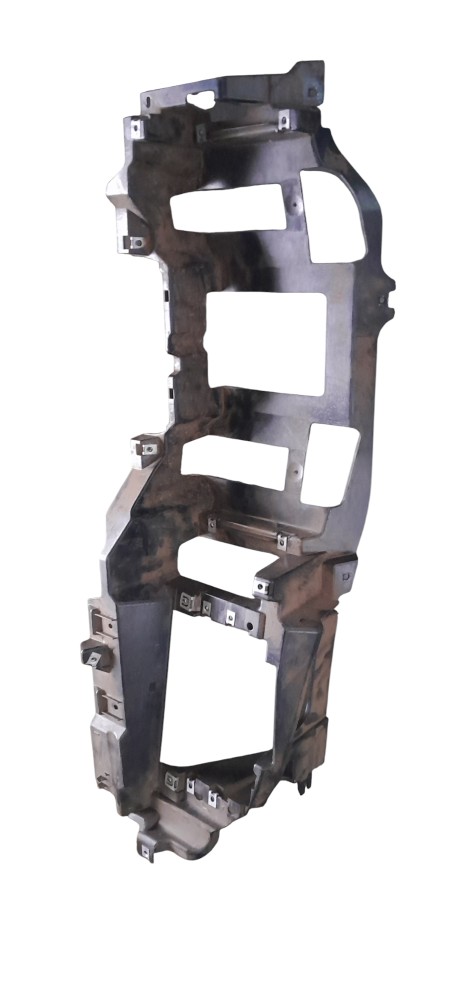 MOLDURA DO PAINEL ORIGINAL MAN TGX – 8161701631