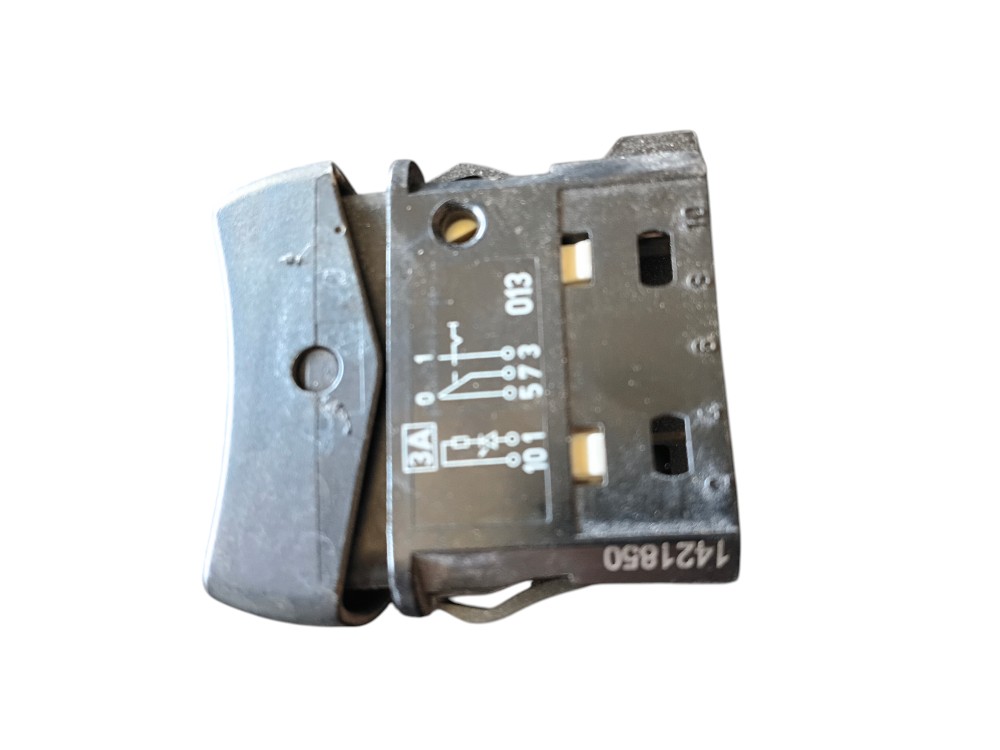 BOTÃO INTERRUPTOR FUMAÇA BRANCA ORIGINAL SCANIA S5 – 1421850 2