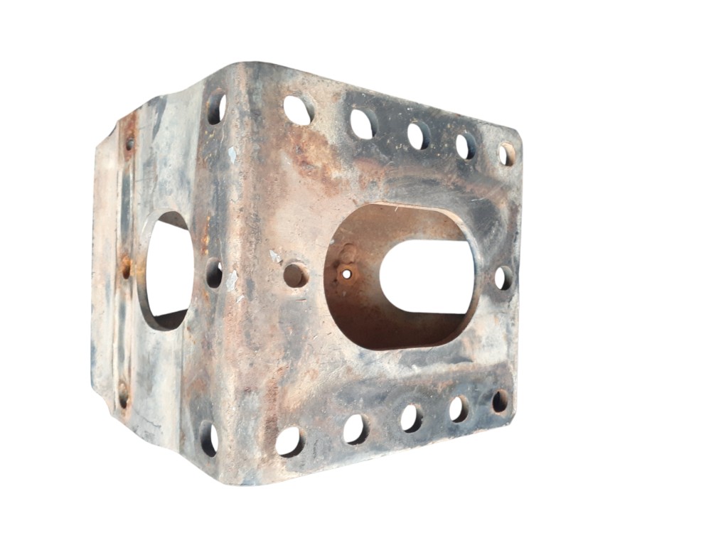 Cantoneira Chassi Travessa Iveco Strallis Original 3