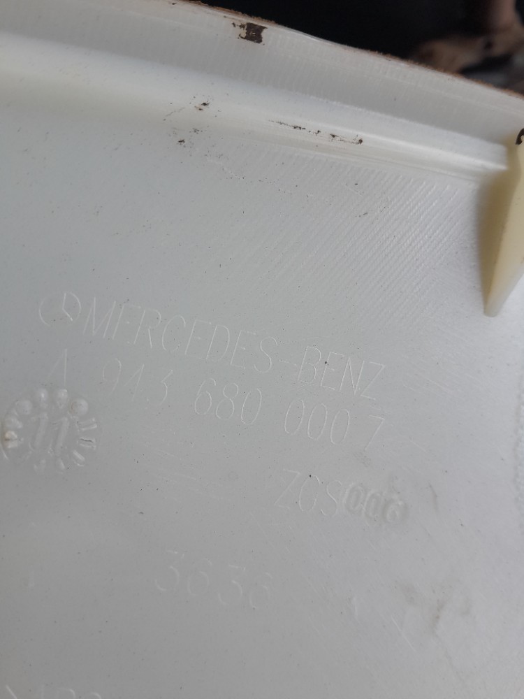 Cobertura Acima Painel Le Original Mercedes – A9436800007 2