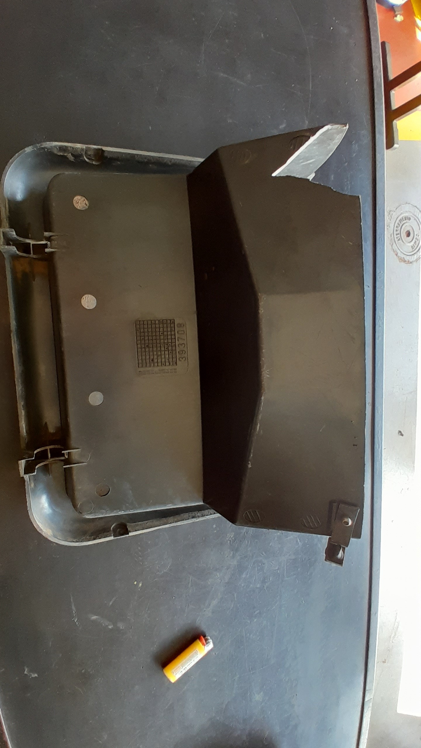 PORTA OBJETOS CENTRAL SCANIA 113. 393708 3